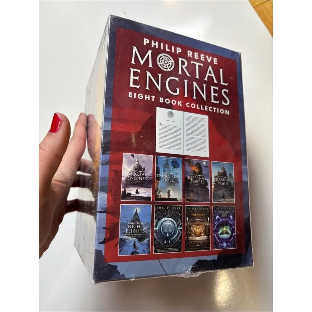 Mortal Engines 8 Book Collection Paperback book set by Philip Reeve